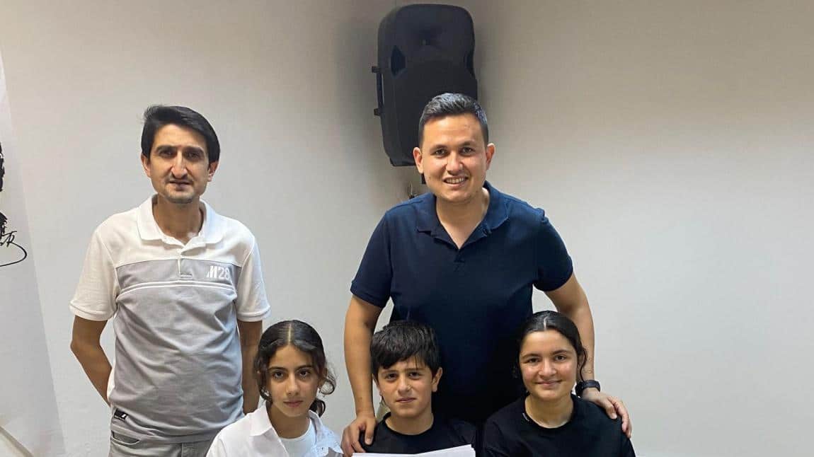 BİLGİ YARIŞMASINDA BİRİNCİ OLDUK